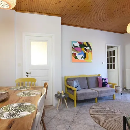 Appartement The Yellow Art Kalamata